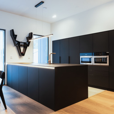 Tason alta tuleva valo tuo tunnelmaa