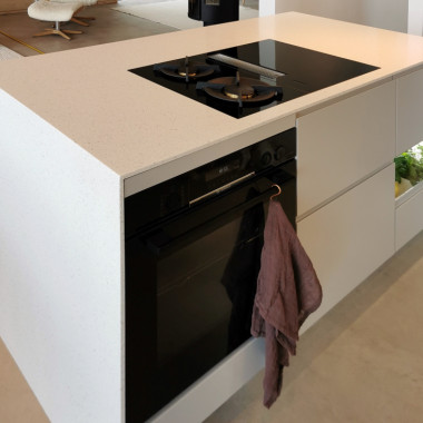 Saumaton ja helppohoitoinen ARKKIkomposiitti -taso